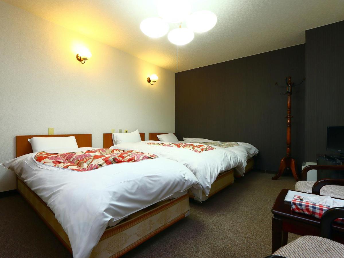 Hotel New Bernina Nagano Buitenkant foto